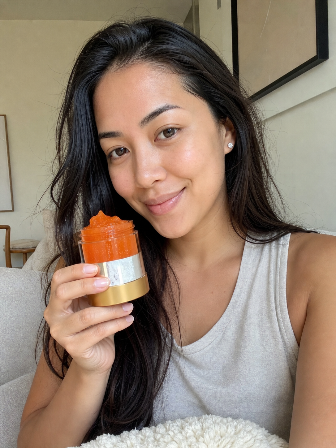 Beauty Kiwi customer enjoying a Cryo Thermo Firming Gold Gel self-care ritual