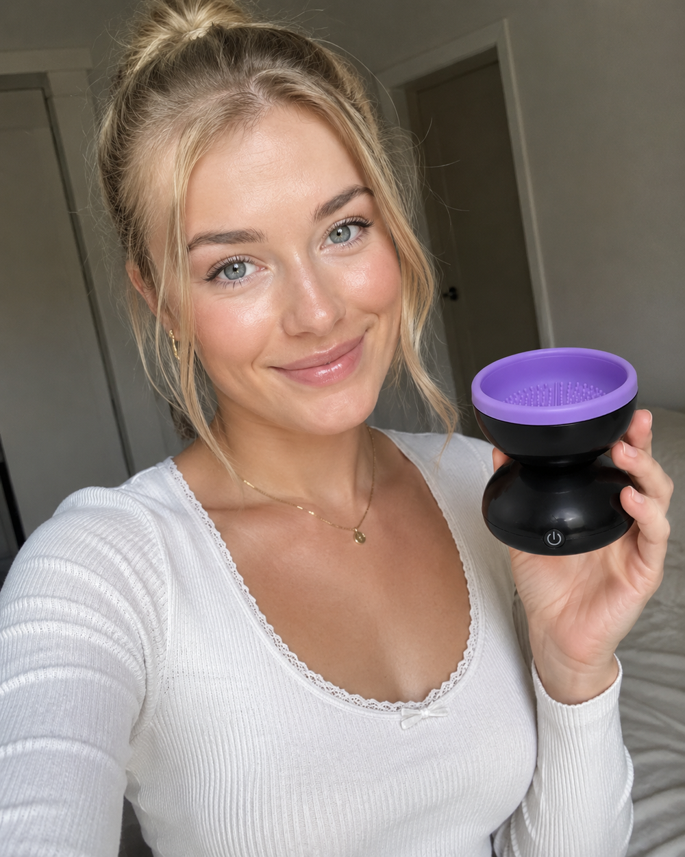 Beauty Kiwi community member using the Natural Brows Stamp Kit