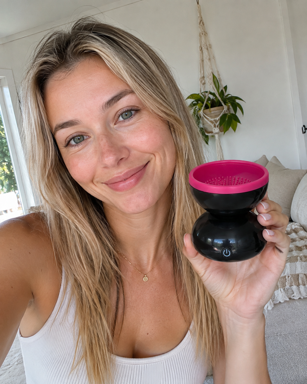 Beauty Kiwi community member using the Natural Brows Stamp Kit