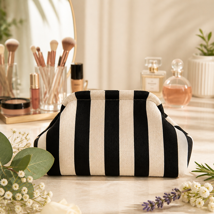 Stylish Knitted Makeup Bag